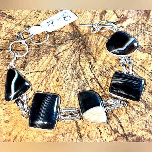 Banded Bostwana Agate Bracelet 7” - 8” - Picture 6 of 7